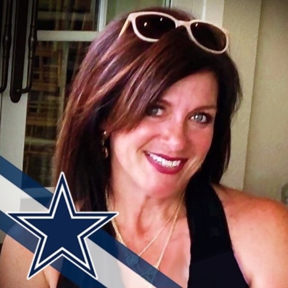 Meet your Posher, Stephanie - Picture 1 of 1